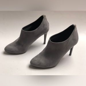 Kelly & Katie Gray Almond Toe Laylla Booties Womens Size 8.5High Heels Zip Back